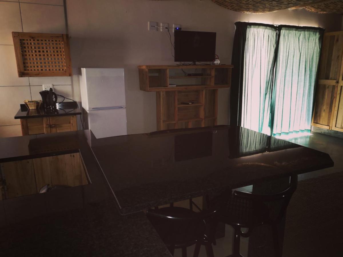 Aaa Rose Garden Guesthouse Mookgophong Zewnętrze zdjęcie
