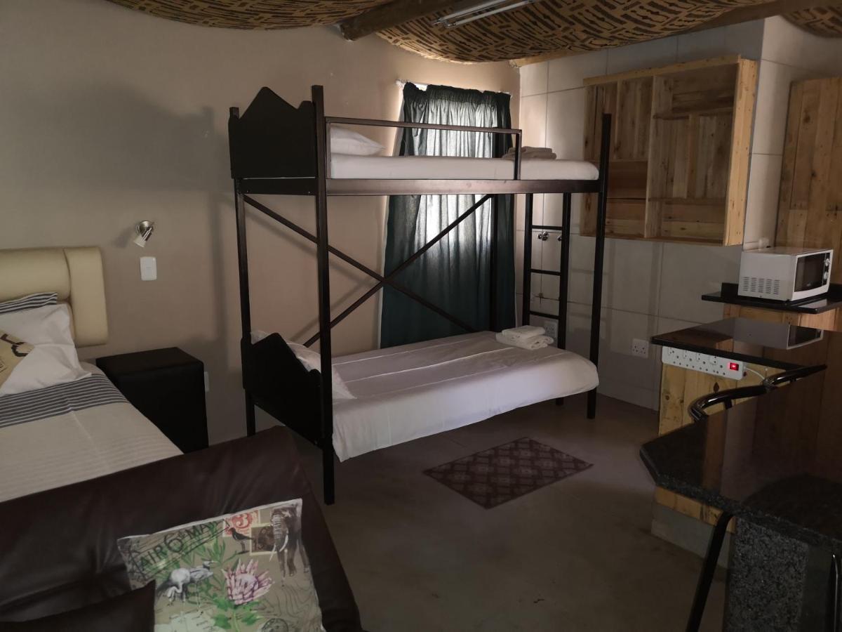 Aaa Rose Garden Guesthouse Mookgophong Zewnętrze zdjęcie