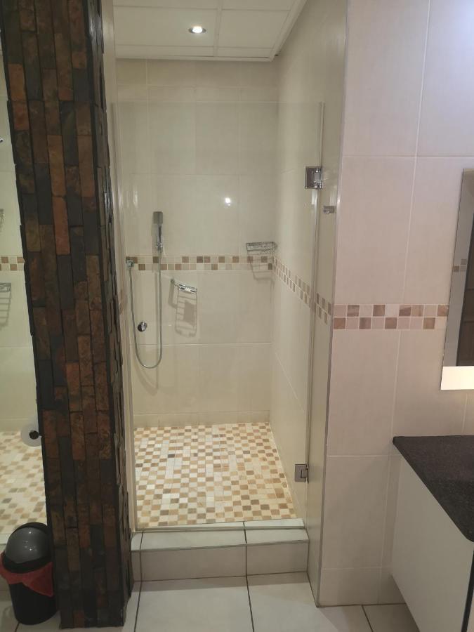 Aaa Rose Garden Guesthouse Mookgophong Zewnętrze zdjęcie