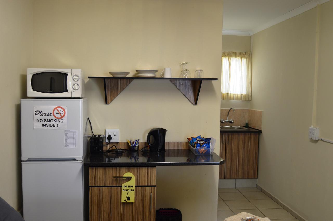 Aaa Rose Garden Guesthouse Mookgophong Zewnętrze zdjęcie