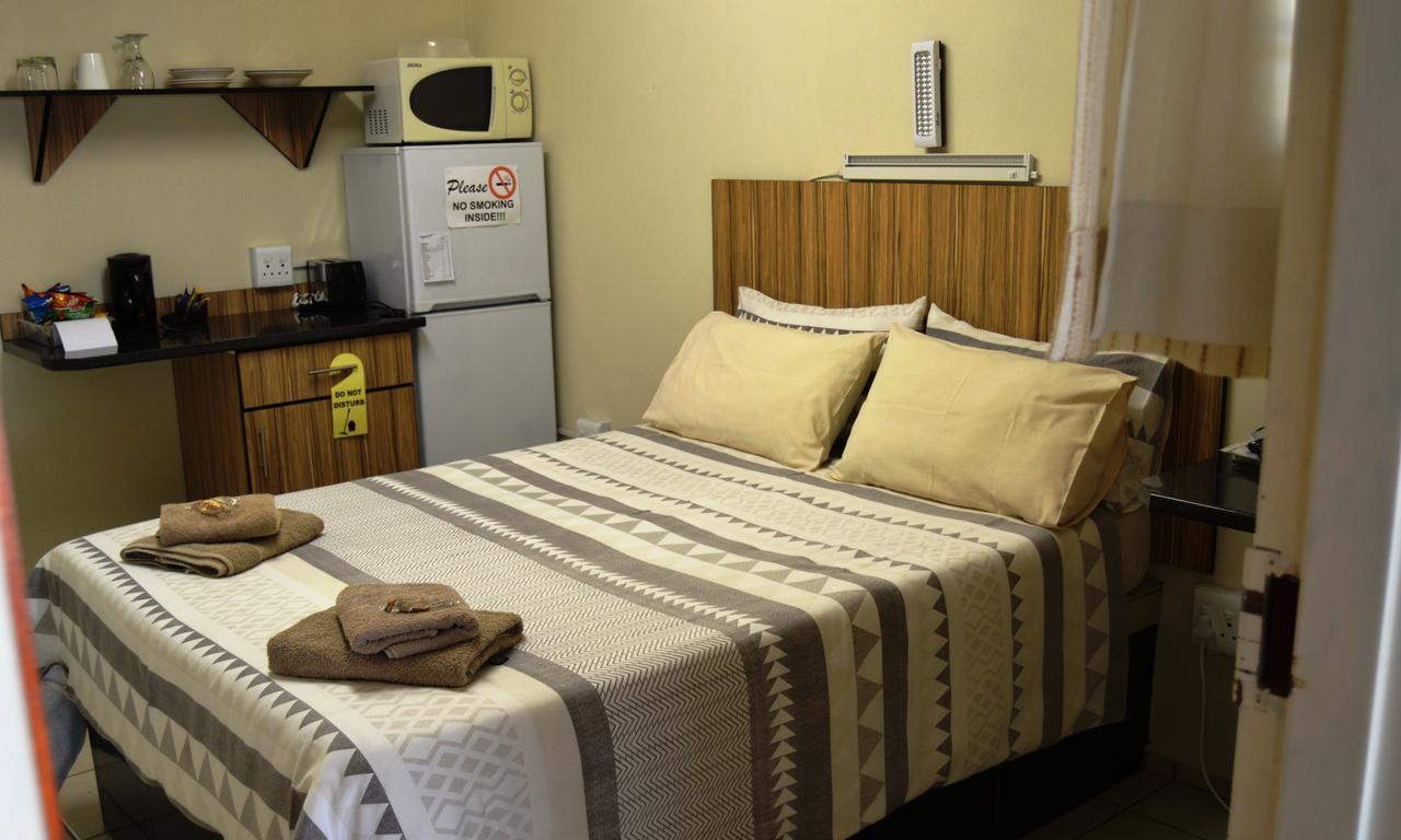 Aaa Rose Garden Guesthouse Mookgophong Zewnętrze zdjęcie